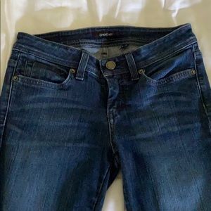 Bebe jeans size 27 Stretchy